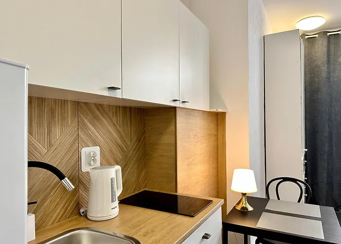 2026 W Centrum & Free Parking *